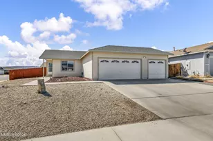 201 Emigrant Wy, Fernley, NV 89408 - Photo 2