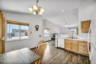201 Emigrant Wy, Fernley, NV 89408 - Photo 4