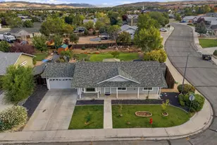 1426 Nightingale Way, Sparks, NV 89441 - Photo 2
