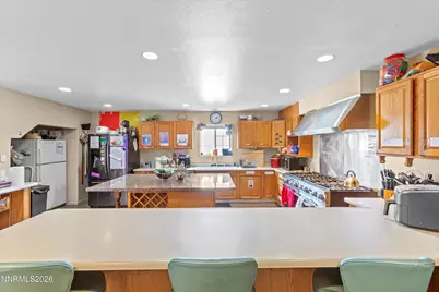 1369 Faland Way, Reno, NV 89503 - Photo 8