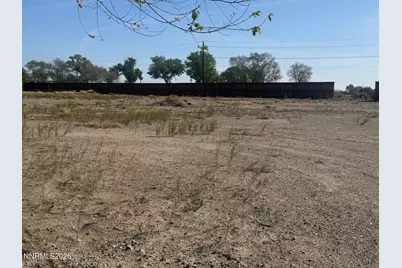 311 Chateau Way, Yerington, NV 89447 - Photo 4