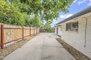 604 W Long St, Carson City, NV 89703 - Photo 34