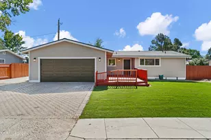 1337 Toiyabe Ave, Gardnerville, NV 89410 - Photo 1
