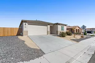 880 Jill Marie Ln, Fernley, NV 89408 - Photo 2