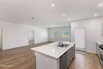 880 Jill Marie Lane, Fernley, NV 89408 - Photo 4