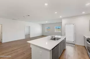 880 Jill Marie Ln, Fernley, NV 89408 - Photo 4
