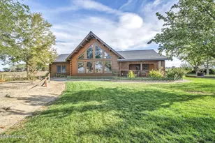 865 Butte View, Fallon, NV 89406 - Photo 2
