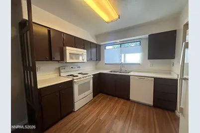 489 Smithridge Park, Reno, NV 89502 - Photo 2