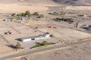 10725 Spur St, Winnemucca, NV 89445 - Photo 2