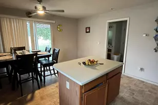 8084 Dixon Ln, Reno, NV 89511 - Photo 4