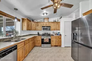 5285 Lemon St, Silver Springs, NV 89429 - Photo 18