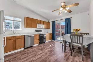 6993 Haydn Ct, Sun Valley, NV 89433 - Photo 8