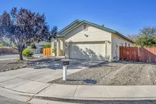 2251 Helga Ct, Sparks, NV 89431 - Photo 2