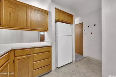 4985 W 7th Street #APT 11, Reno, NV 89503 - Photo 8