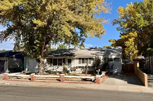 330 Richards Way, Sparks, NV 89431 - Photo 2