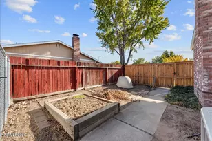 320 E Gault Wy, Sparks, NV 89431 - Photo 32
