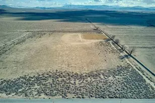 31 E Pursel Ln, Yerington, NV 89447 - Photo 1