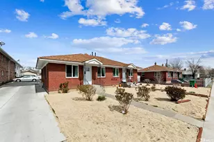 369 Broadway Blvd, Reno, NV 89502 - Photo 1