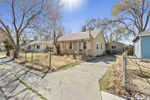 319 Fodrin Wy, Sparks, NV 89431 - Photo 1