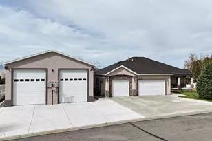 5895 Brooke Dr, Winnemucca, NV 89445 - Photo 1