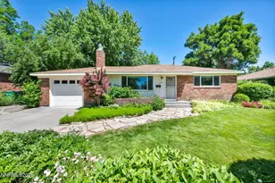 825 W 11th St, Reno, NV 89503 - Photo 1