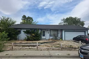 752 E St, Fernley, NV 89408 - Photo 1