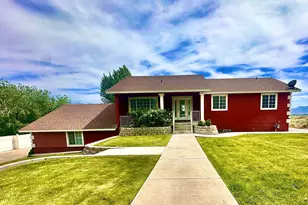 193 Maple Ave, Winnemucca, NV 89445 - Photo 1