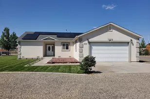5320 Trousdale Cir, Winnemucca, NV 89445 - Photo 1