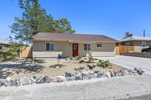 320 Baker St, Hawthorne, NV 89415 - Photo 1