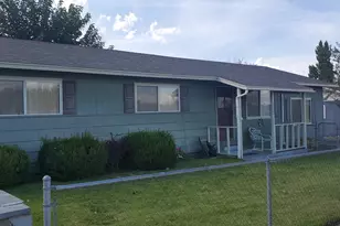 135 Ash St, Hawthorne, NV 89415 - Photo 1