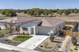 654 Sycamore Dr, Fallon, NV 89406 - Photo 1
