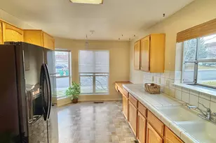 923 Edgecliff Dr, Reno, NV 89523 - Photo 1