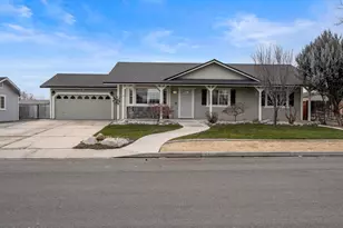 390 Ember Dr, Sparks, NV 89436 - Photo 1