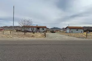 48 N Bybee Ln, Yerington, NV 89447 - Photo 1