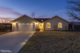 2 Penrose Dr, Yerington, NV 89447 - Photo 1