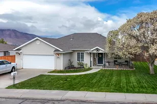 5287 Offenhauser Dr, Winnemucca, NV 89445 - Photo 1