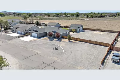 1345 Julie Lane, Fallon, NV 89406 - Photo 1