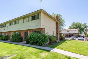 403 Smithridge Park, Reno, NV 89502 - Photo 1