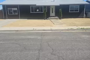 1060 S Lee Ave, Fallon, NV 89406 - Photo 1