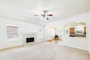 806 Rocky Rose Ct, La Marque, TX 77568 - Photo 8