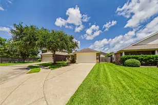 806 Rocky Rose Ct, La Marque, TX 77568 - Photo 4