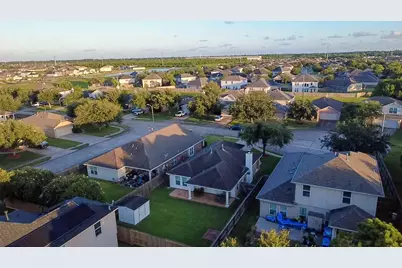 806 Rocky Rose Court, La Marque, TX 77568 - Photo 42