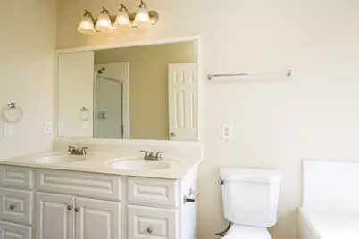 8583 Chaletford Drive, Houston, TX 77044 - Photo 14