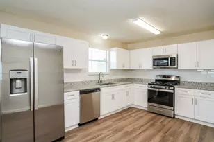 8583 Chaletford Dr, Houston, TX 77044 - Photo 8