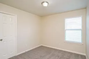 8583 Chaletford Dr, Houston, TX 77044 - Photo 12