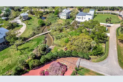 633 Bay Vista Drive, Seabrook, TX 77586 - Photo 2