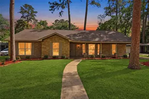 1914 Lazy Grove Dr, Kingwood, TX 77339 - Photo 2