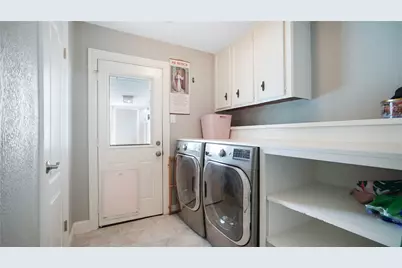 9223 Petersham Drive, Houston, TX 77031 - Photo 38