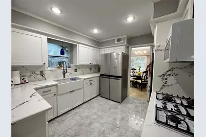 9223 Petersham Drive, Houston, TX 77031 - Photo 18