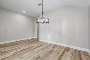 4506 Knights Ct, Baytown, TX 77521 - Photo 4